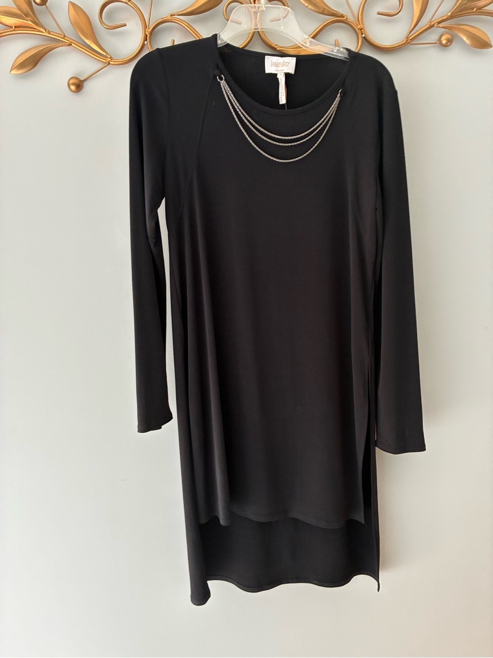 NWT szS laundry by Shelli Segal Black Long-Sleeve Chain-Accent Tunic Dress